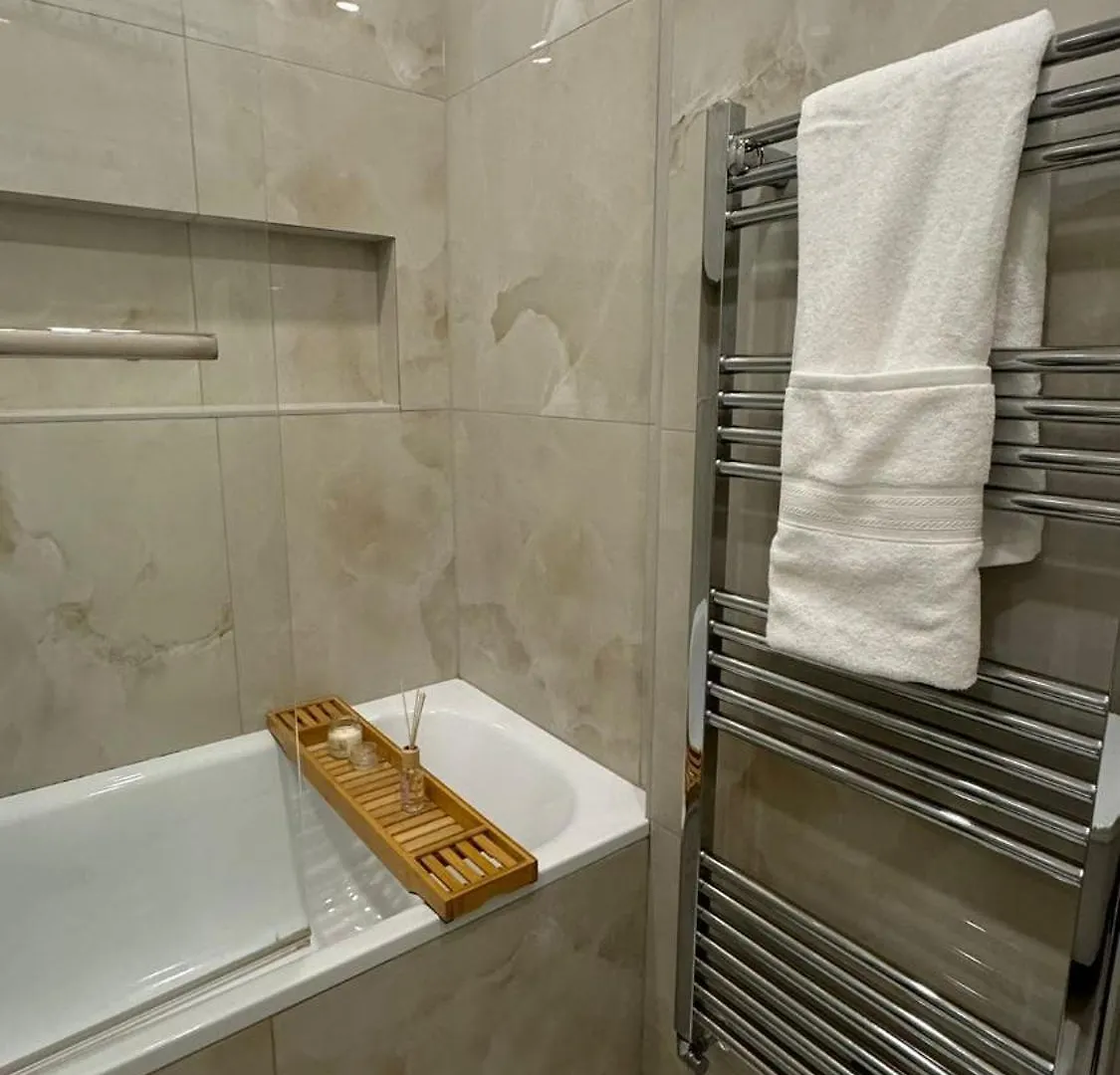 Double Room With Garden View London Homestay